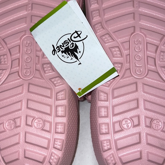 (M9/W11) UNISEX DISNEY Minnie Holiday Fuzzy Pon Pon CROCS - Picture 15 of 16